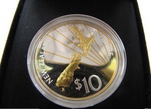 NZ 2000 MILLENIUM $10 PROOF COIN -SILVER WITH GOLD PLATE Over Seas Case 